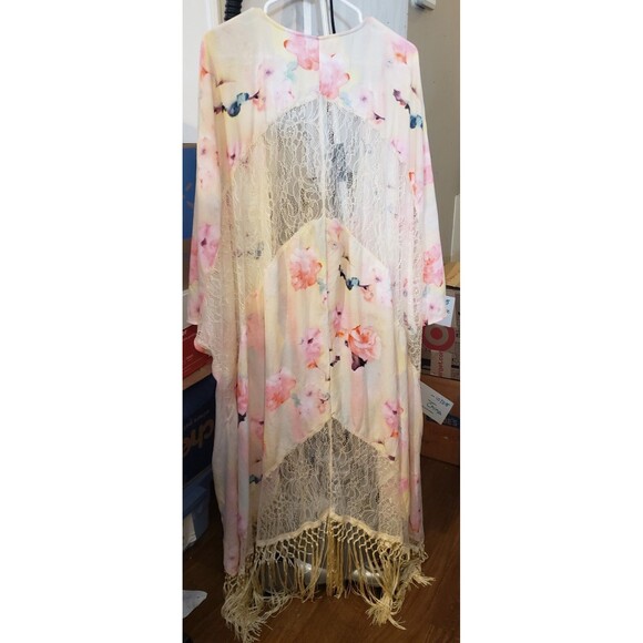 NWOT - Melissa McCarthy Seven7 - Long Floral Kimono with Lace & Fringe - Size 3X - Picture 3 of 6